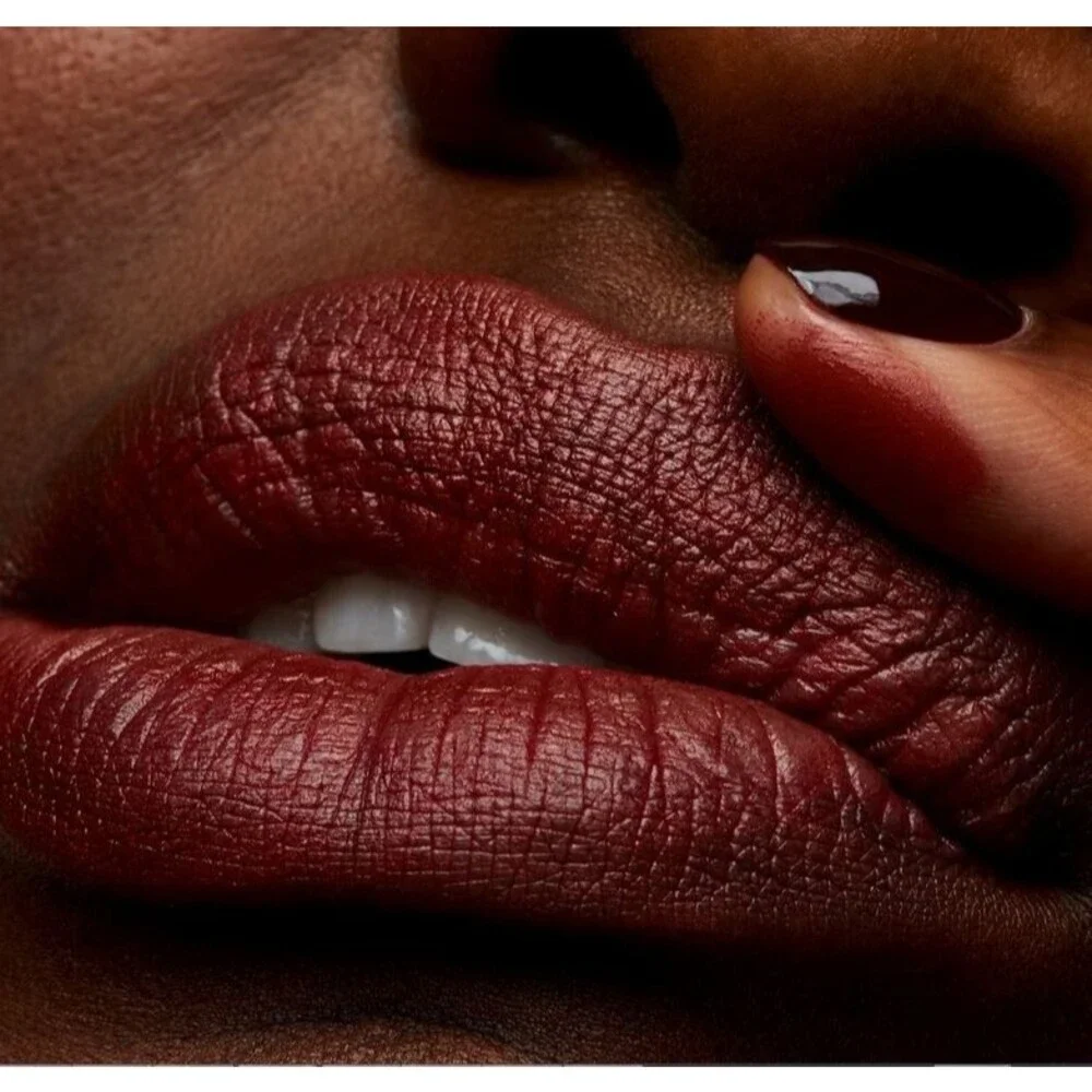 MAC DEVOTED TO CHILI #916 Lipstick ~ Warm Brick Red ~Powder Kiss Matte~ ` NIB